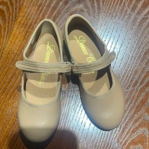 Tan tap shoes